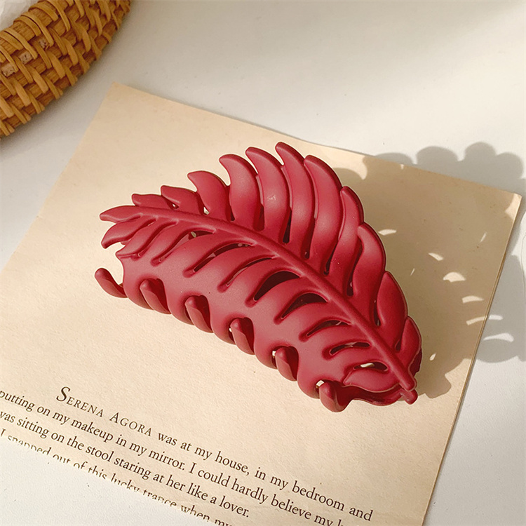 Simple matte leaf shaped hairpin