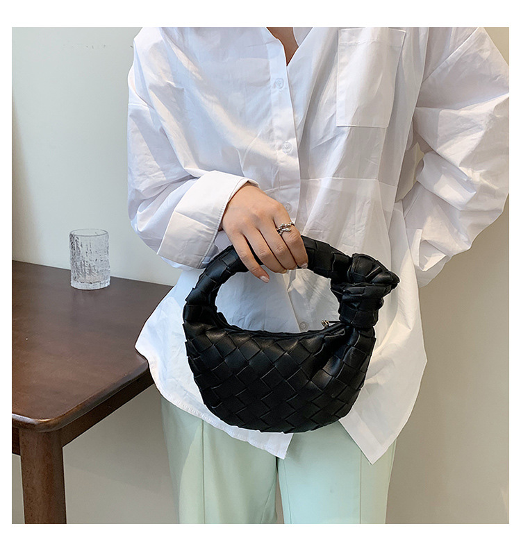 OEM Trend Luxury Designer Lightweight Casual Purses Woven Cow Leather Clutch Wallets Ladies Dumpling Cloud Handbags 