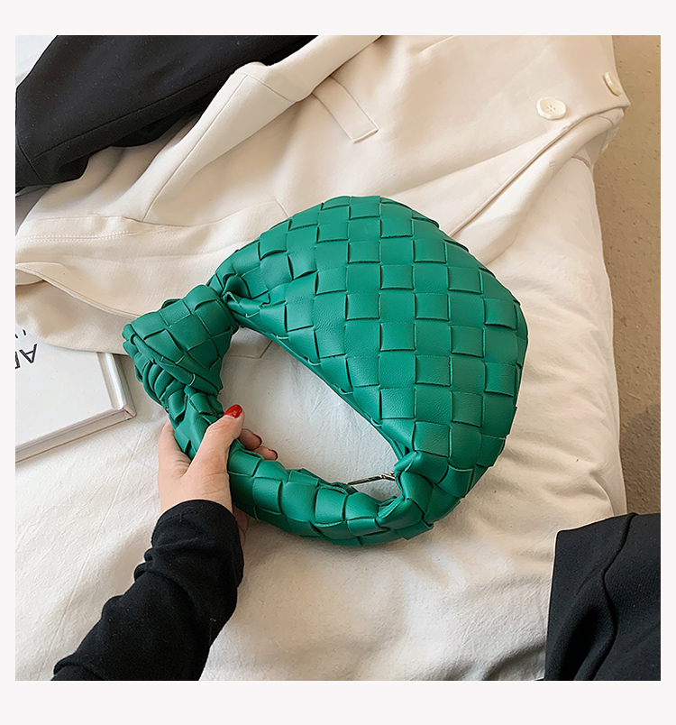 OEM Trend Luxury Designer Lightweight Casual Purses Woven Cow Leather Clutch Wallets Ladies Dumpling Cloud Handbags 