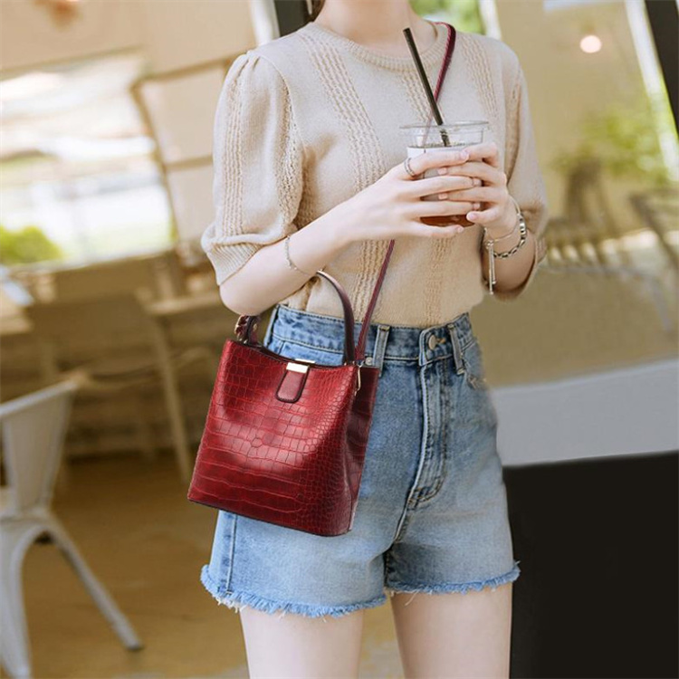 Retro Alligator Leather Bucket Bags Big Capacity Crocodile Pattern Handbag Casual Ladies Shoulder Bags Women Bags