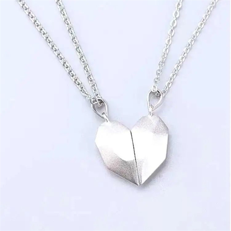 Memorized Unique Design Pendant Necklace Couple set Heart Necklace Magnet jewelry chain Custom necklace