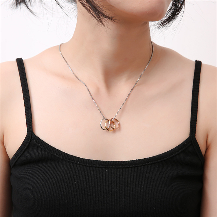Simple Stainless Steel Three Ring Pendant Necklace Fashion Gold Plated Necklace for Women