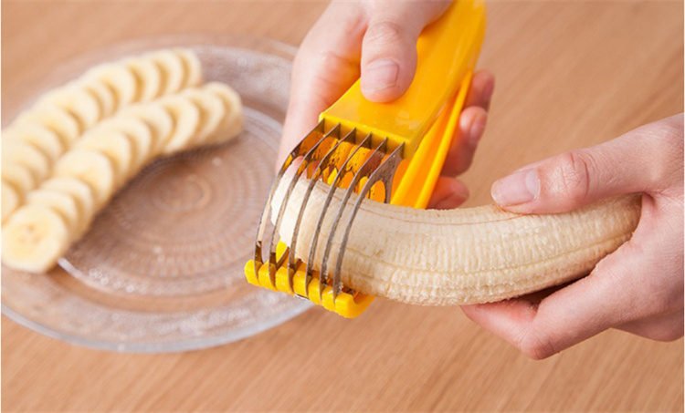 Creative Kitchen tool for cutting fruit