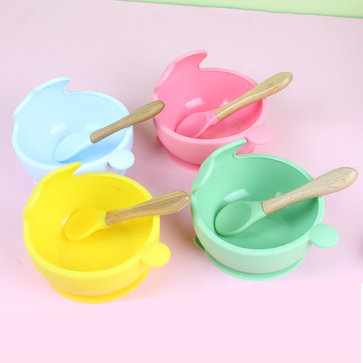 Baby food grade silicone suckers and spoons