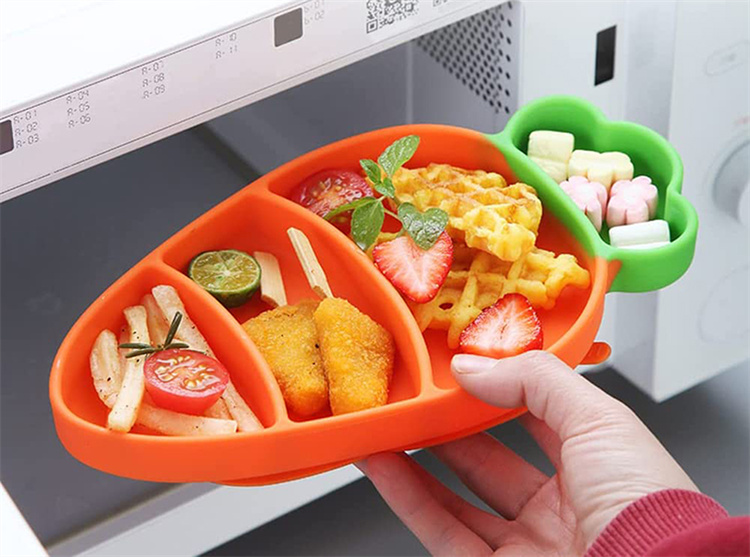 Carrot shaped silicone tableware for children