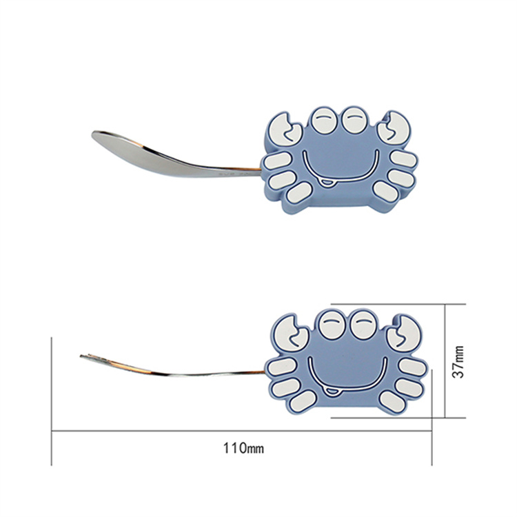 Toddlers are trained in silicone spoon and fork sets