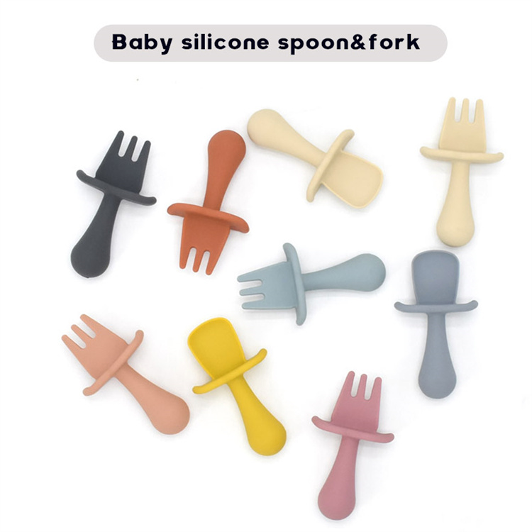 Toddlers train with silicone spoons and forks