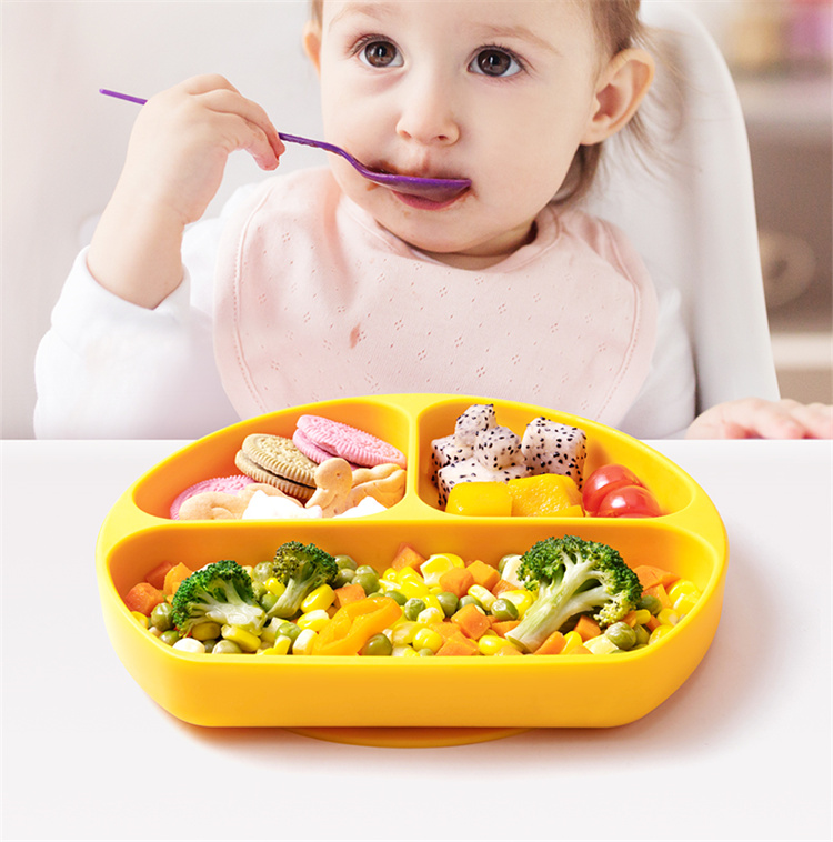 Silica gel children s dinner plate with divider  