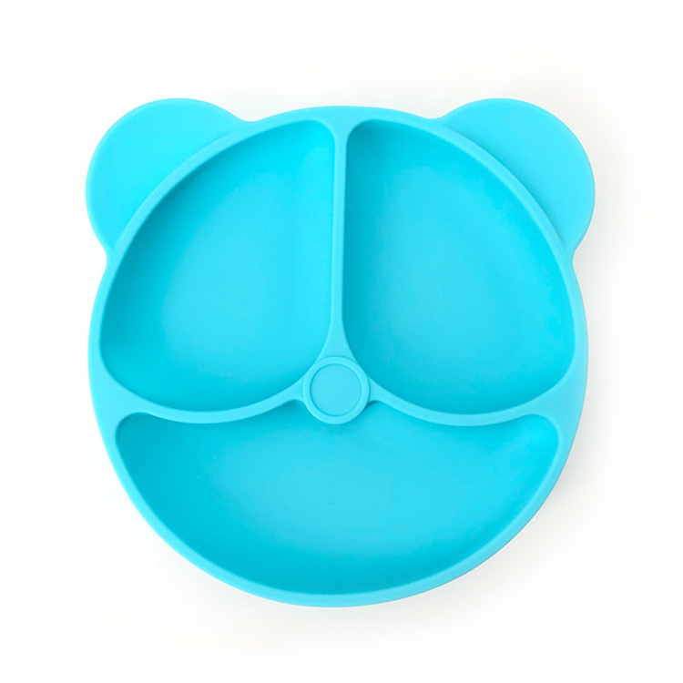 Soft silicone dinner plate in the shape of a bear