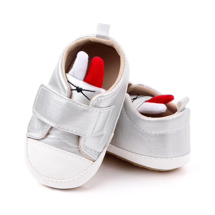 OEM Cute baby sneakers with rubber kids shoes