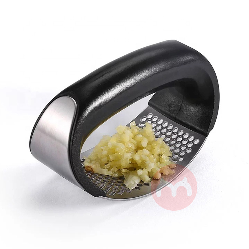 Hot sales Kitchen equipment stainless steel garlic masher multifunctional family manual garlic ginger crusher