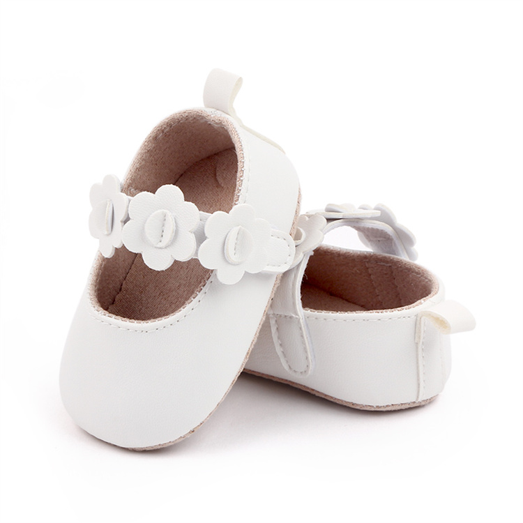 OEM Pu leather walking kids shoes with soft sole for girls