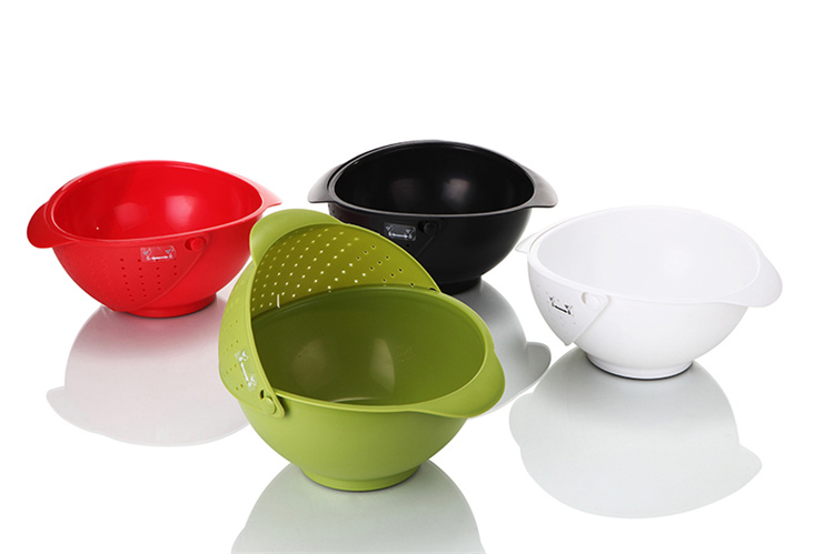 Clean dishes with eco friendly plastic