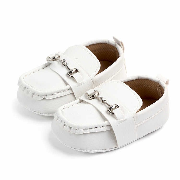 OEM Simple design leather kids shoes in solid color