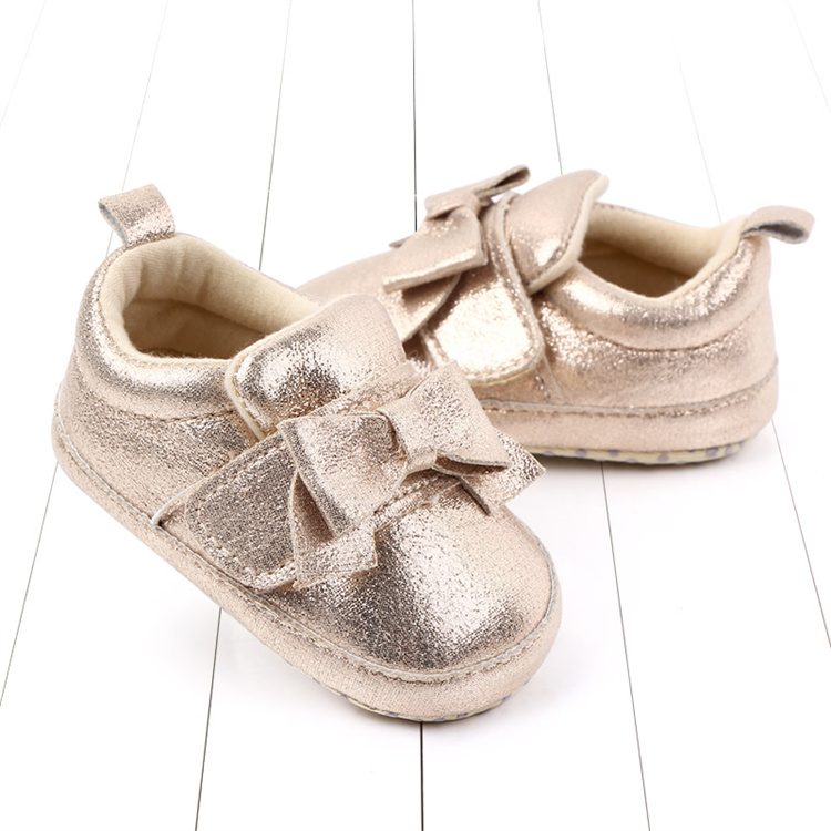 OEM Soft-soled baby shoes with shiny face and bow for 0-1 years