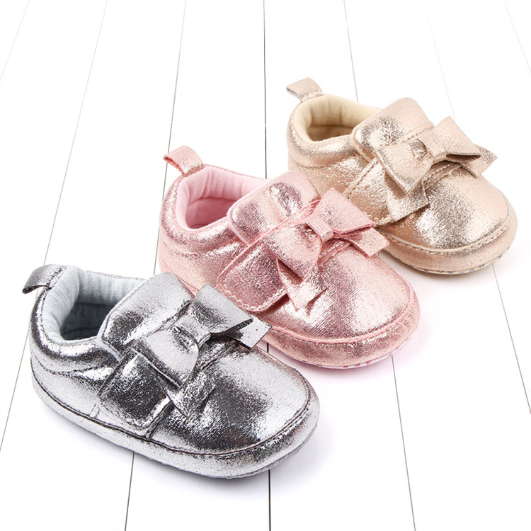 OEM Soft-soled baby shoes with shiny face and bow for 0-1 years