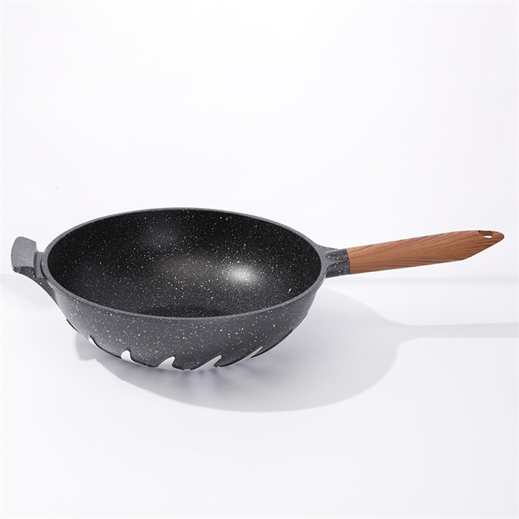 Non stick cookware for domestic cooking