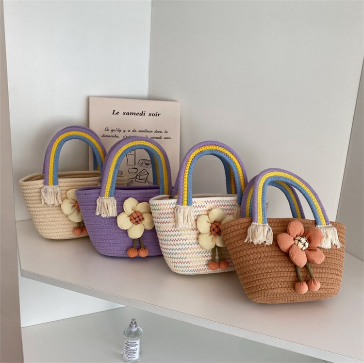 Lovely flowers weave beach handbags