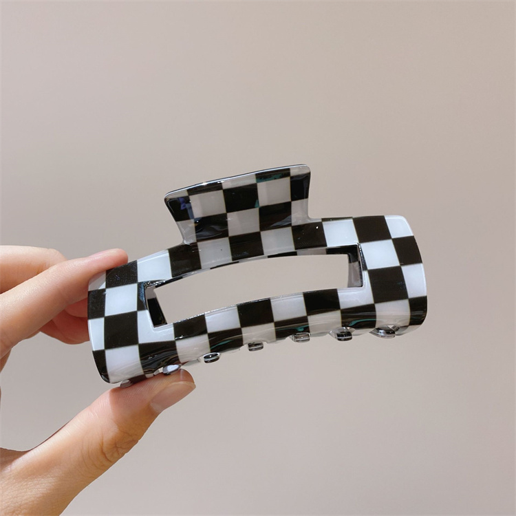 Colorful checkerboard lady shark claw hairpin