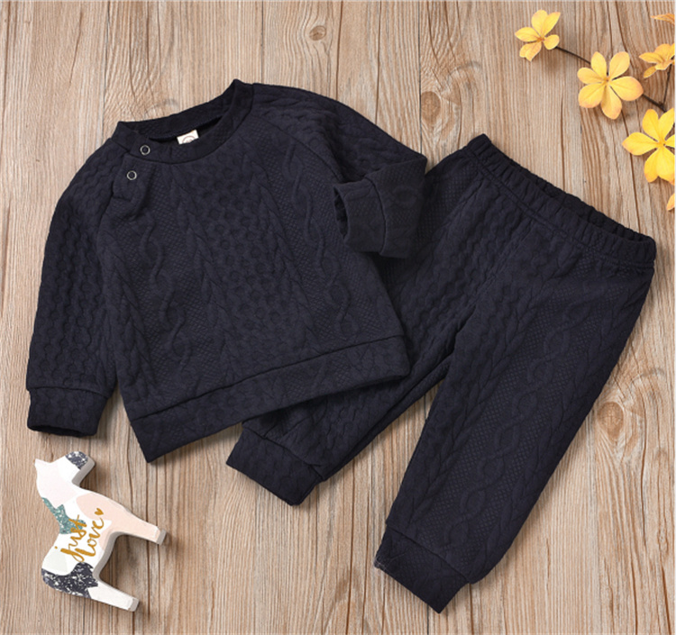 RD Knitted solid color baby sweater set